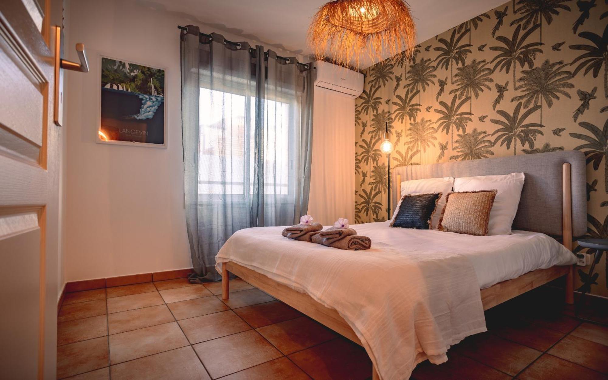 Tropicocoon Appart' En Plein Centre Ville Saint Pierre Εξωτερικό φωτογραφία